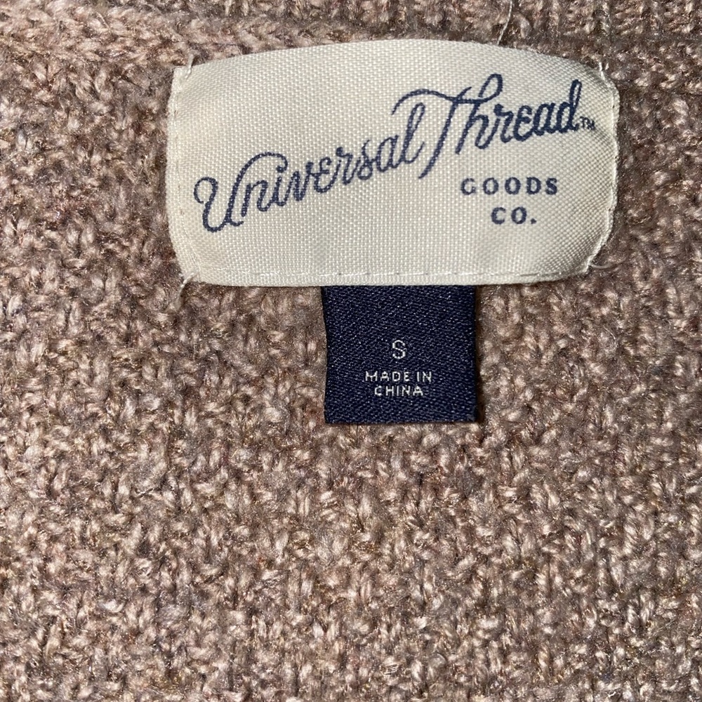 Universal Threads Sweater - Picture 4 of 6